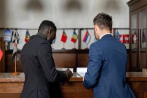 Einzelunternehmen oder GmbH: Welche Rechtsform passt zu Ihrem Gründungsvorhaben?