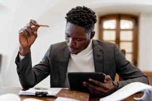 Gründungszuschuss beantragen: Voraussetzungen und Ablauf für Arbeitslose