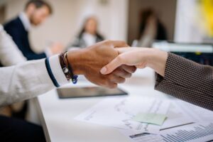 KG gründen: Die Rolle des Komplementärs erklärt