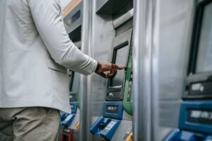 Versicherungen für Selbstständige: Welche sind Pflicht, welche sinnvoll?